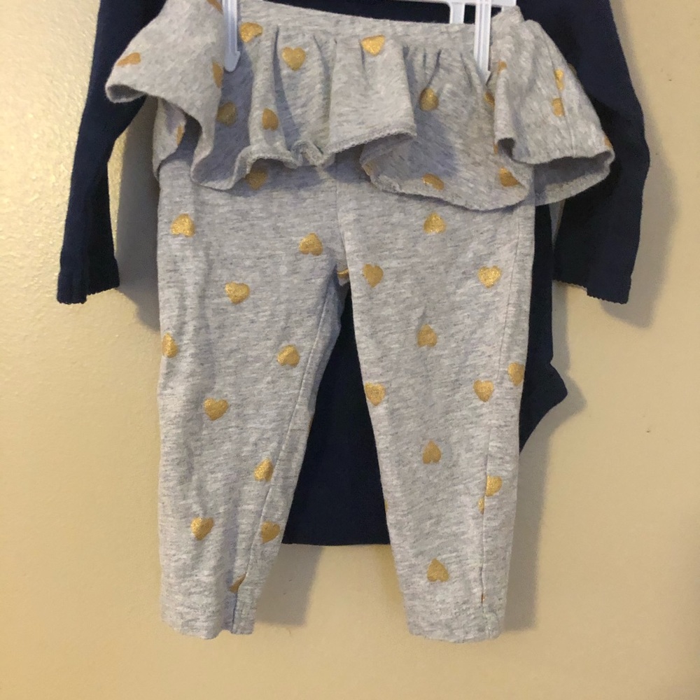 Carter’s Infant Set - Picture 4 of 6